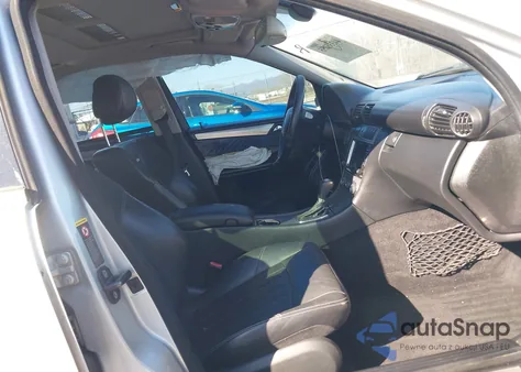 2006 Mercedes-Benz C 55 Amg z USA, uszkodzony, nr VIN WDBRF76J36F750544